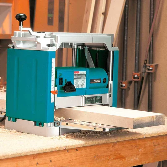 Cepilladora portátil de 12 pulgadas Makita 2012NB con Cargador Incluido