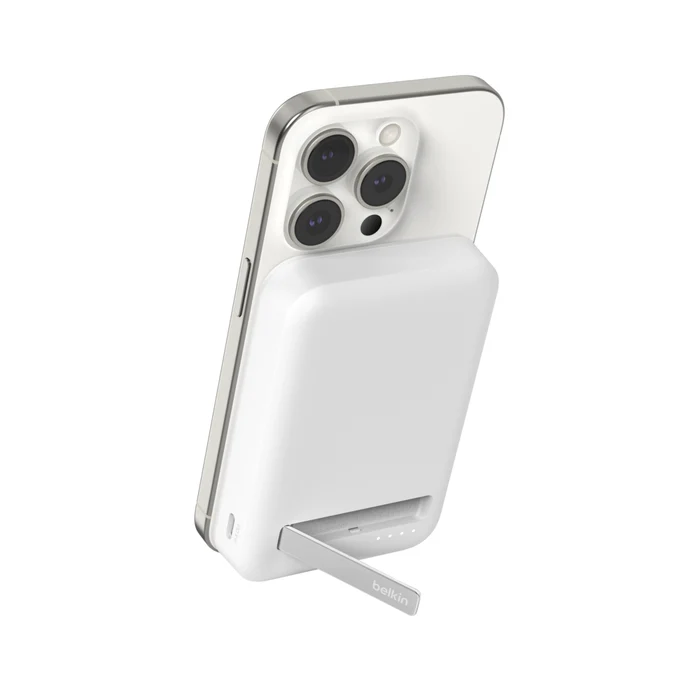 Certificadas CE Baterí externa de 8,000 mAh Qi2 MagSafe con soporte de Belkin - Blanco