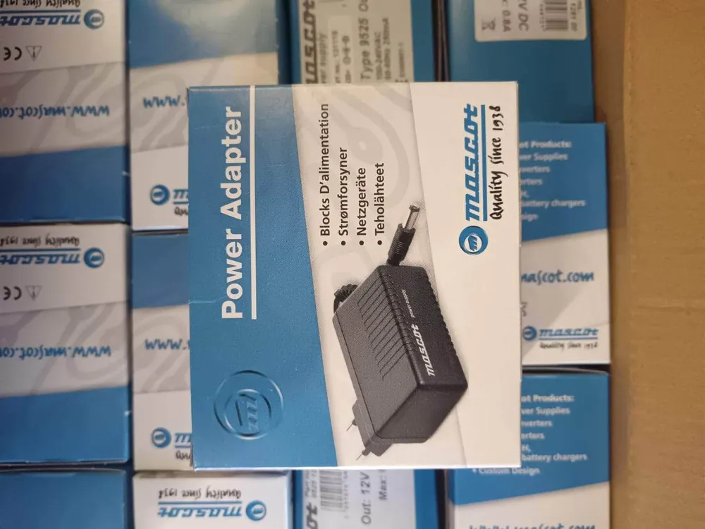 Chargeur mascot type 9525 out:12V DC AA - 24 Unidades