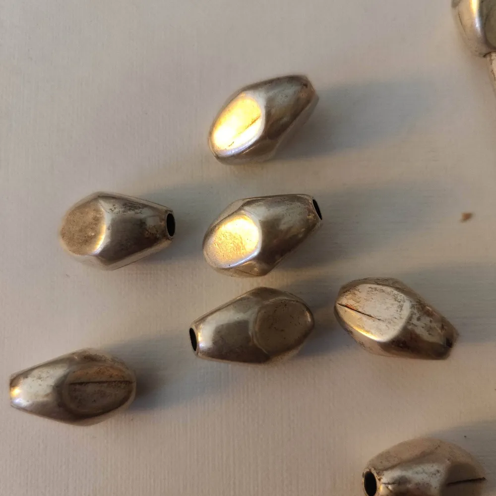 Profesional Bola plateada octaedro 20mm y agujero de maximo 3mm