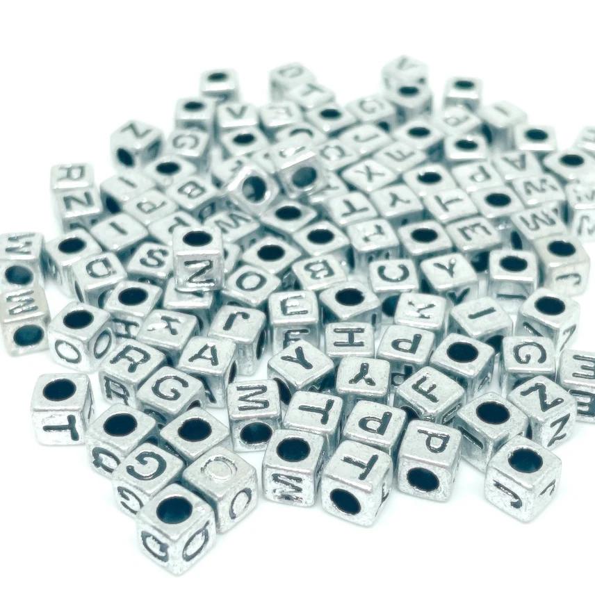 Letras Acrílicos Cubos - 6mm - 30gr. - Plateadas 609