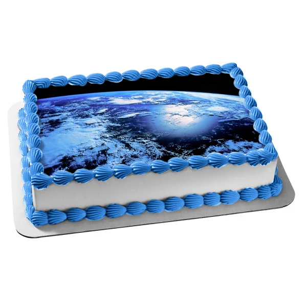 Imagen de decoración comestible para tarta con vista de la Tierra desde el espacio exterior ABPID52562 A Birthday Place