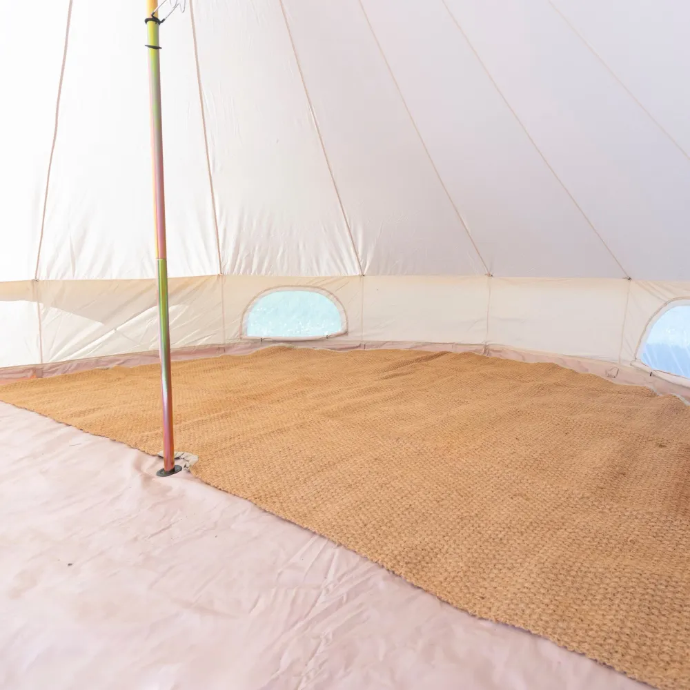 Alfombras de coco en forma de media luna Amaroq Glamping