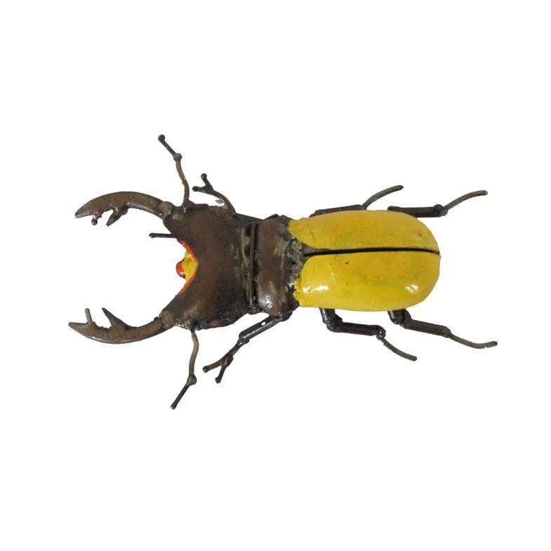 Ciervo volante amarillo - Insecto decorativo en metal reciclado Arrosoir & Persil
