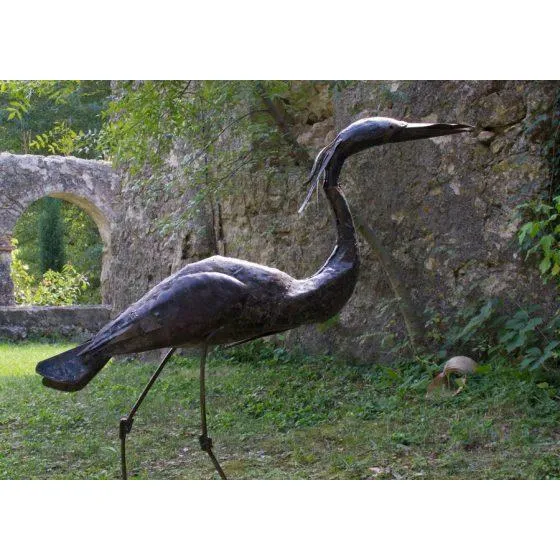 Garza GM caminando - Pájaro decorativo en metal reciclado Arrosoir & Persil