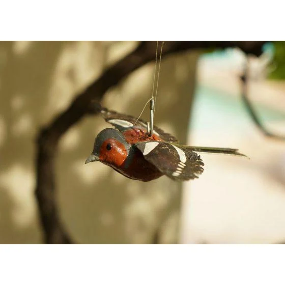 Pinzón en vuelo - Pájaro decorativo en metal reciclado Arrosoir & Persil