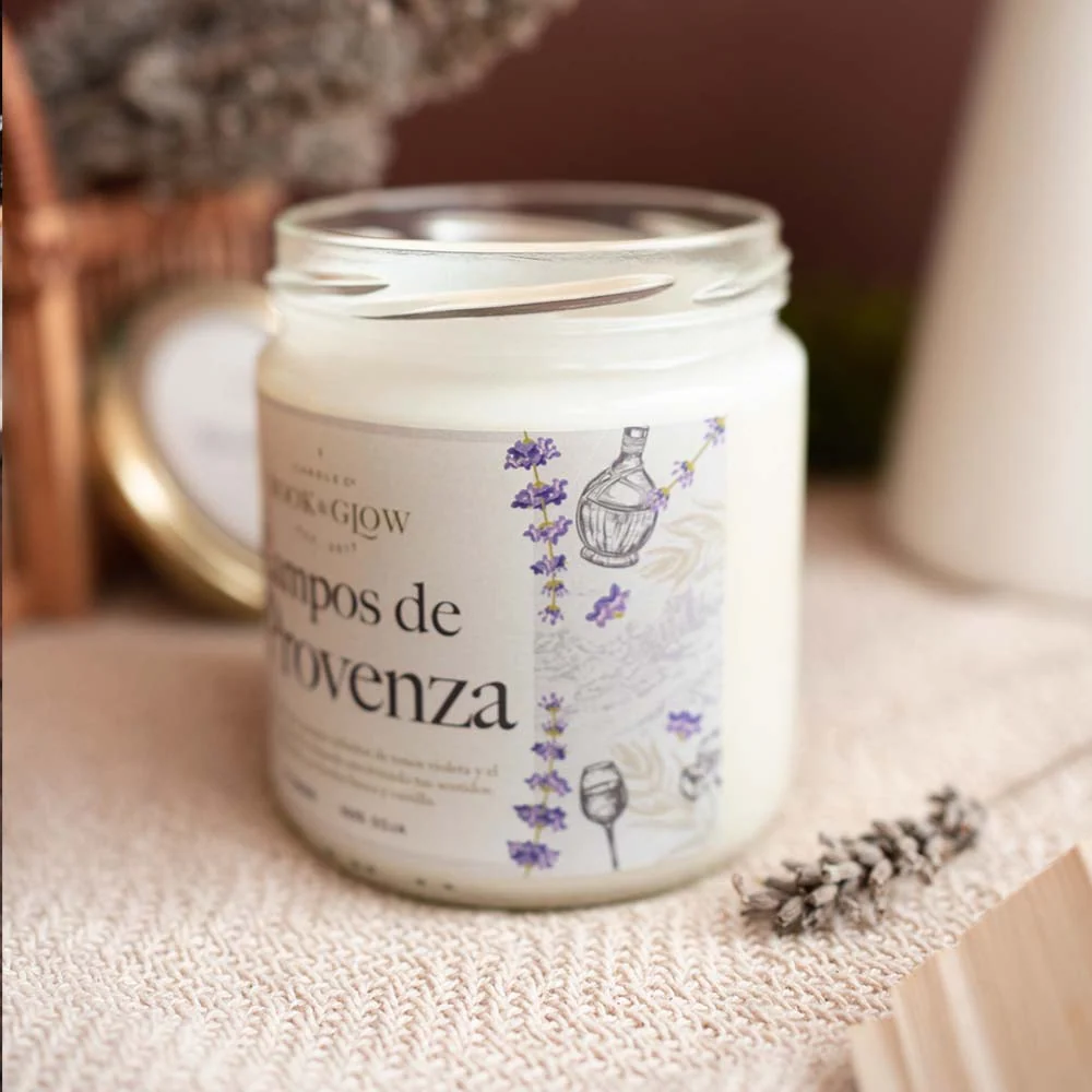 Vela artesana Campos de la Provenza Book and Glow