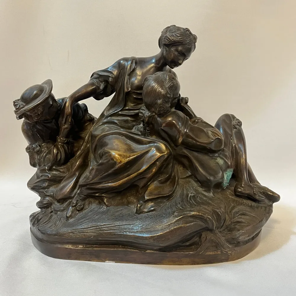 Figura en bronce francesa “Escena galante” firmada Etienne-Maurice Falconet s. XVIII Bucarest Art & Antiques