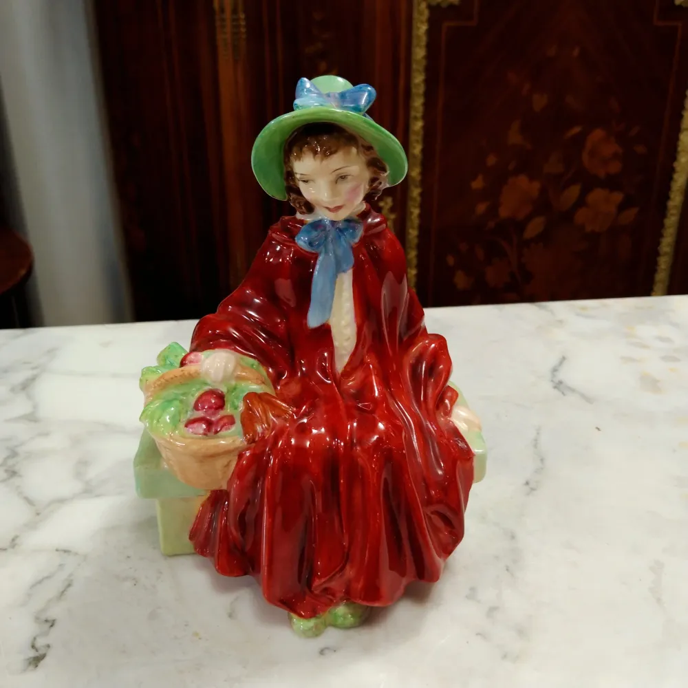 Figura de porcelana Royal Doulton 'Linda' 1952 Bucarest Art & Antiques