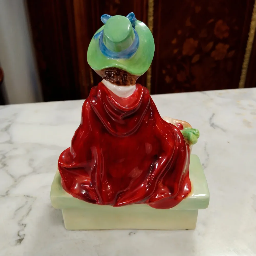 Figura de porcelana Royal Doulton 'Linda' 1952 Bucarest Art & Antiques