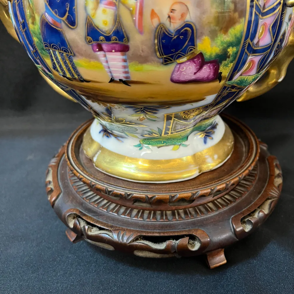 Jarrón de porcelana francesa Bayeux s. XIX decorados chinoiserie Bucarest Art & Antiques