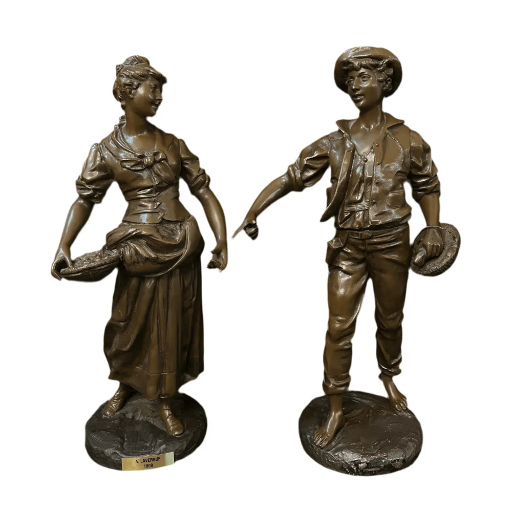 Pareja de campesinos de peltre del escultor francés Adolphe Jean Lavergne (1863-1927) Bucarest Art & Antiques