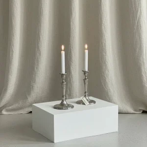 Candeleros de metal plateado