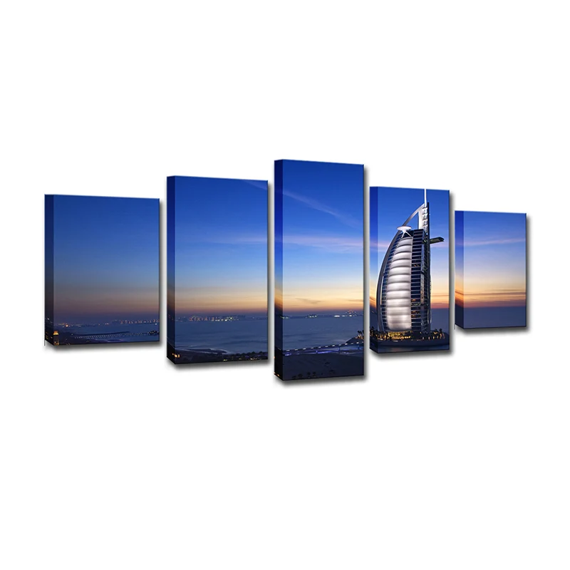 Landmark Wall Art Decor Room Burj Al Arab Hotel at Sunset Lienzo en azul, varias piezas Azul Clearhalo