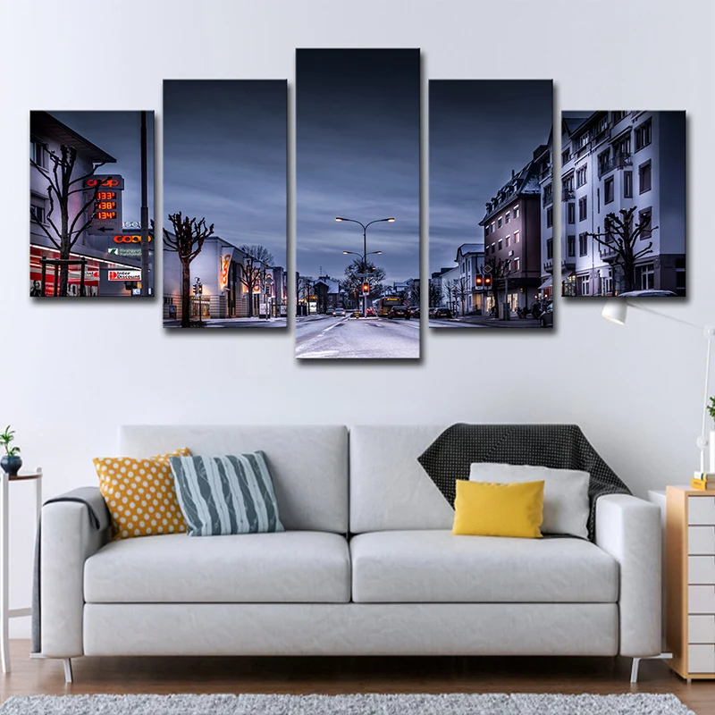 Winter City Street Canvas Art Decoración de pared contemporánea de varias piezas en azul oscuro Azul Clearhalo