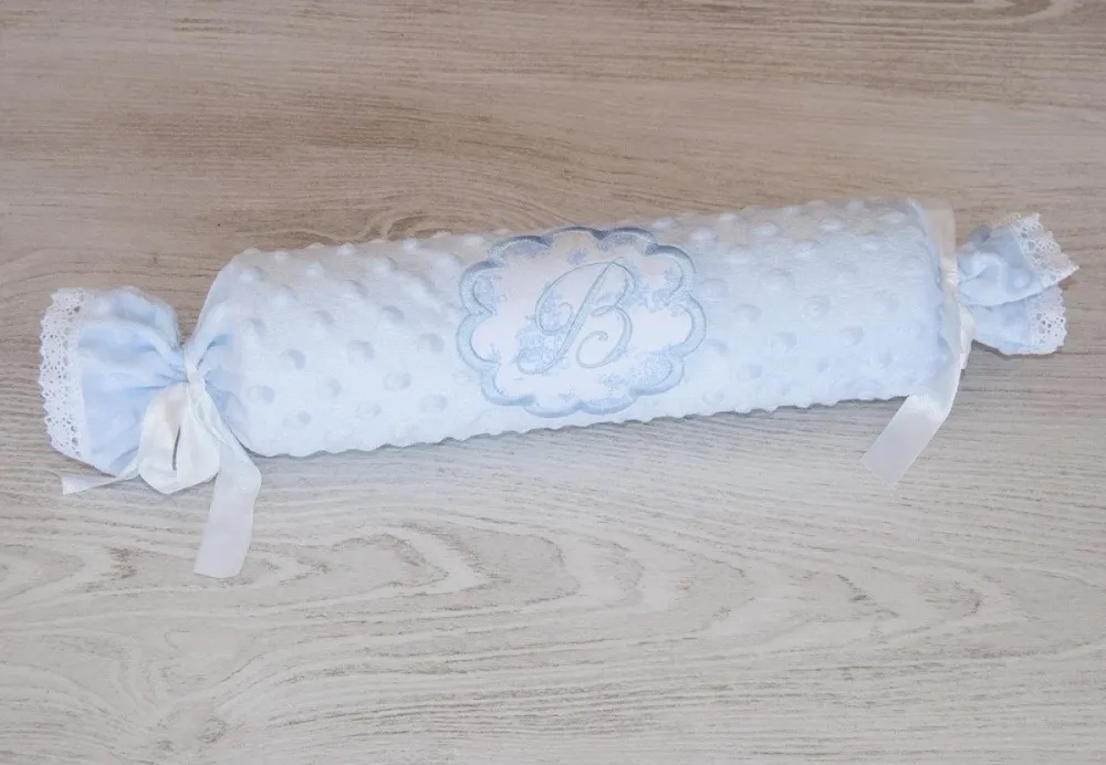 Cojín Caramelo Antivuelco Personalizado Nanetes Inicial Bordada Gris