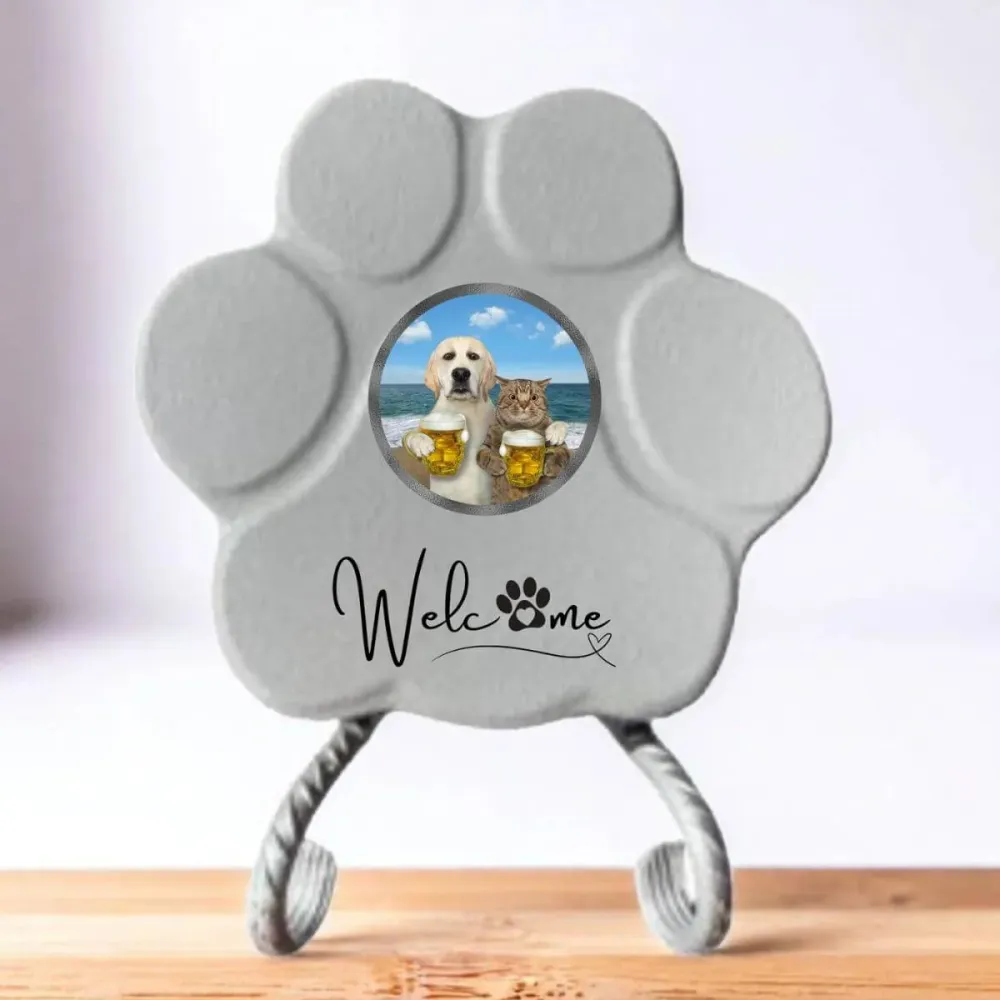 Placa Decorativa Divertida para Mascotas – Hecha Mano y Lista para Regalar Gris Concrete Paws