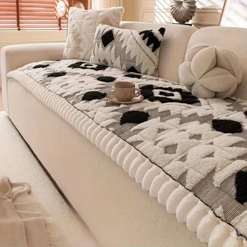RESTORA – Funda de sofá de invierno acolchada y mullida para un asiento cálido y seguro Cozey Maison