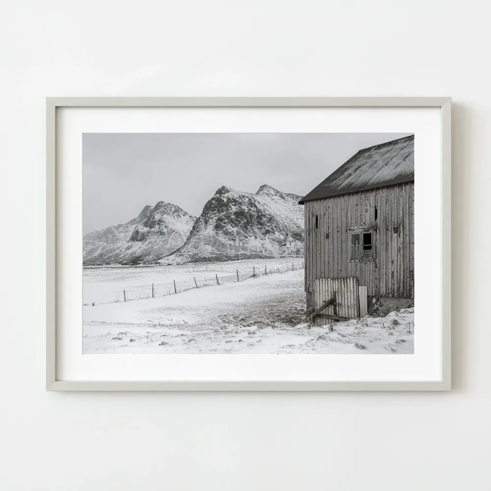 Antiguo granero Flakstad Noruega | Edición limitada de 10 Dan Kosmayer Photography