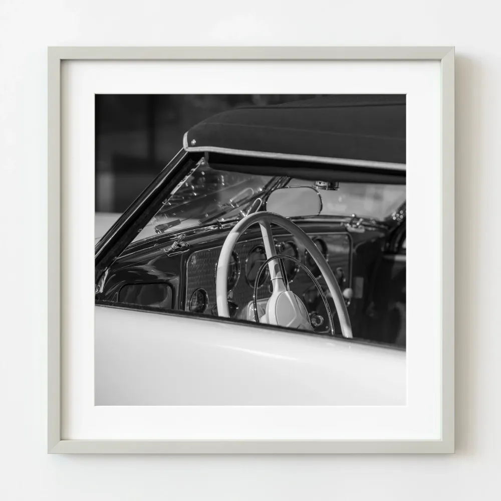 Elegancia eterna dentro de un histórico Cord Roadster | Edición limitada de 10 Dan Kosmayer Photography