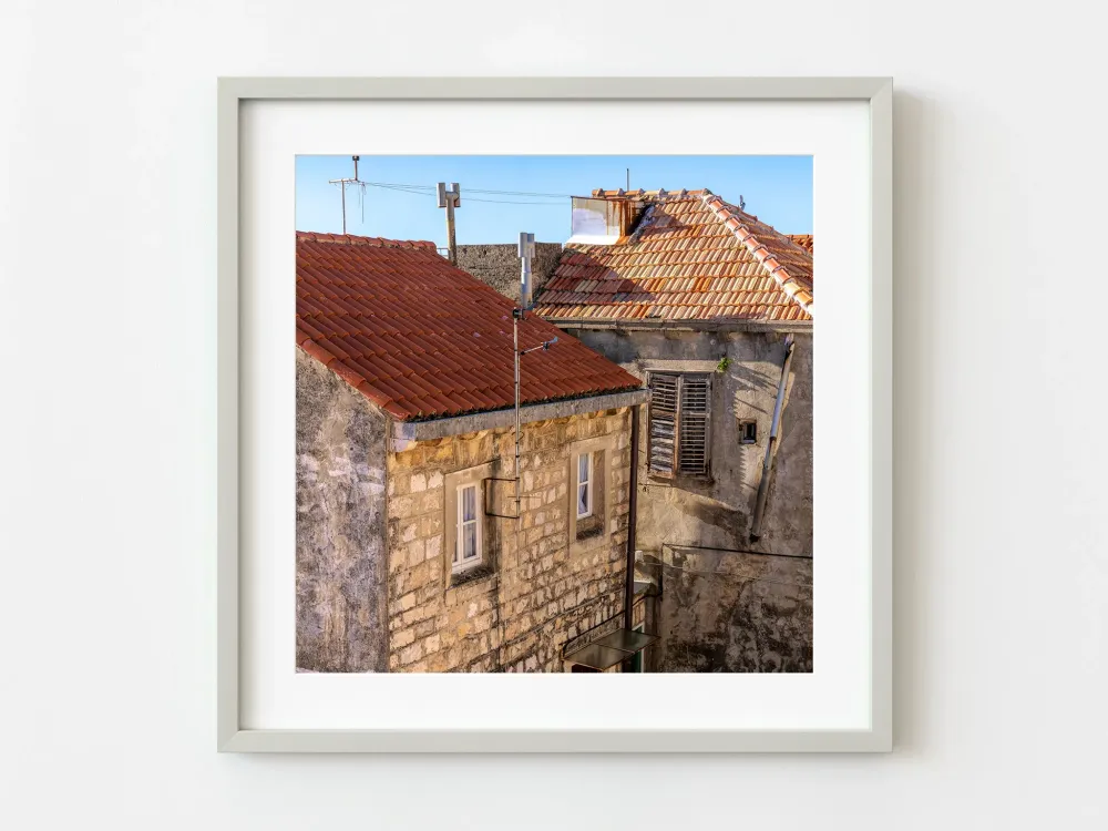 Viejos edificios deteriorados en Croacia | Edición limitada de 10 Dan Kosmayer Photography