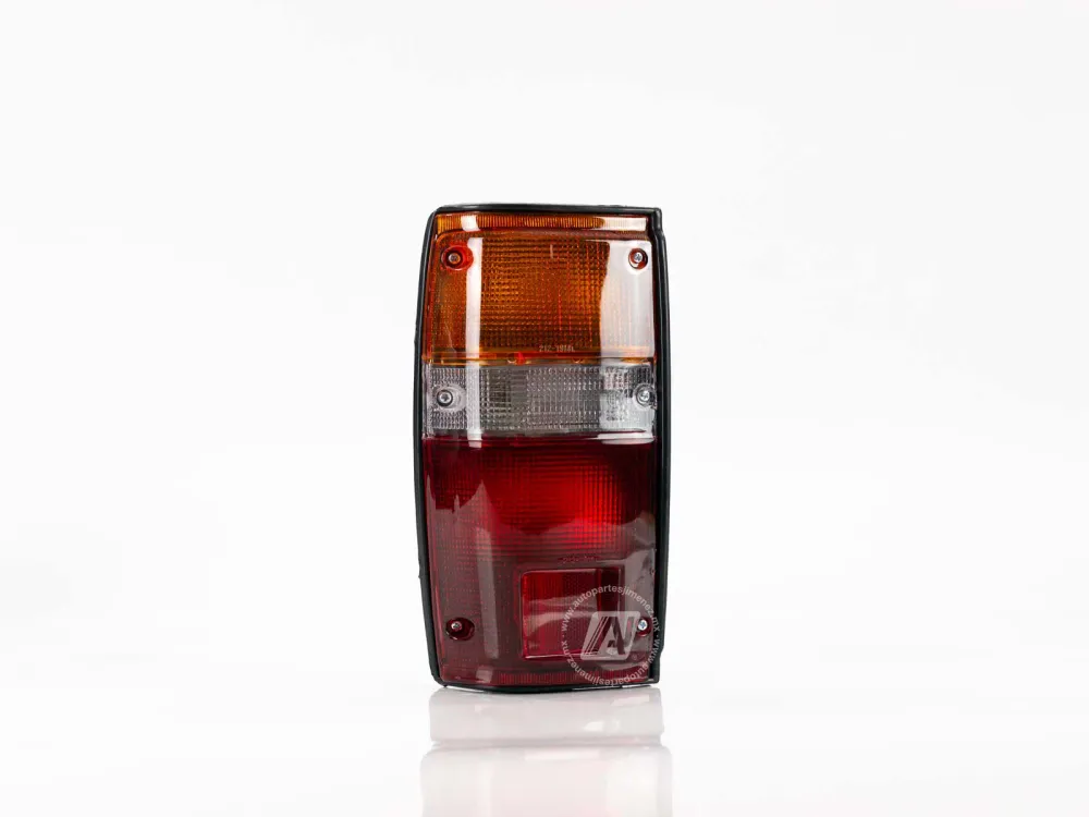 CALAVERA TOYOTA PICKUP 84-88 FILO NEGRO IZQ DEPO REF 017-3010-05