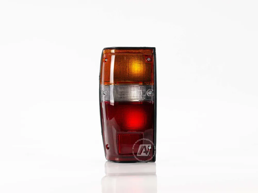 CALAVERA TOYOTA PICKUP 84-88 FILO NEGRO IZQ DEPO REF 017-3010-05