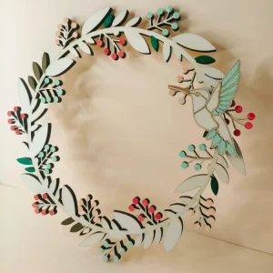 Corona Flores y Colibrí Pintada Mano – Decoración Artesanal para Puerta El trébol Rosa