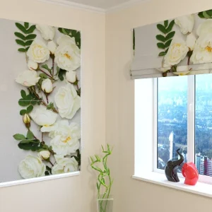 Estores Plegables Elegantes Rosas Blancas sobre Piedra Gris