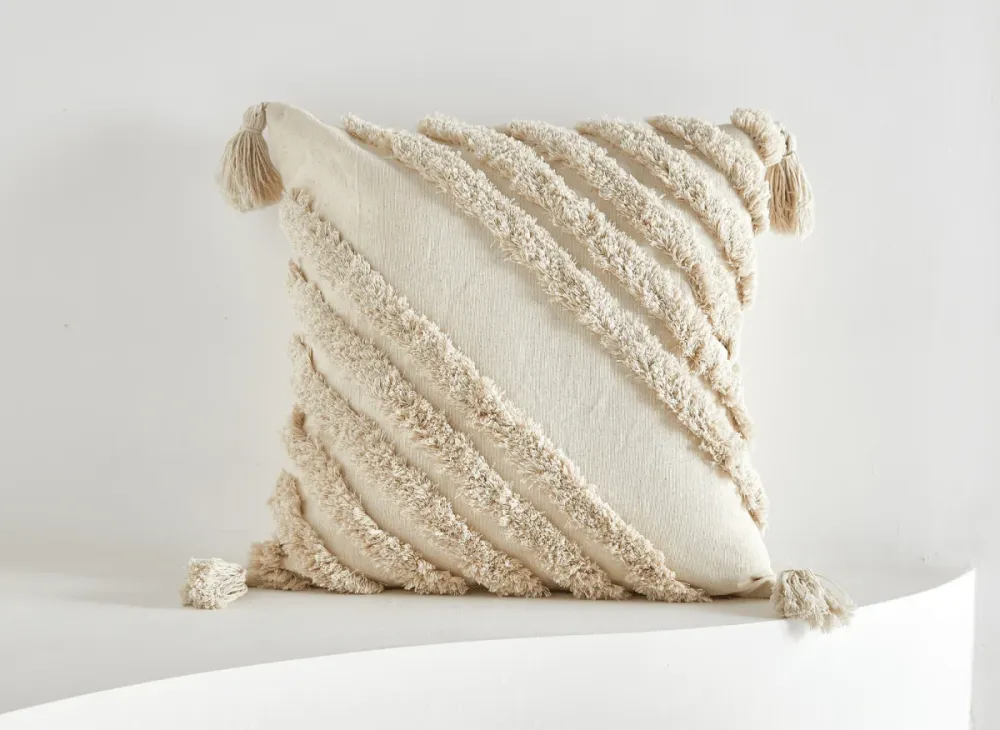 Cojín beige con tejido texturizado, 45x45 cm, NEVADA FLORENCE
