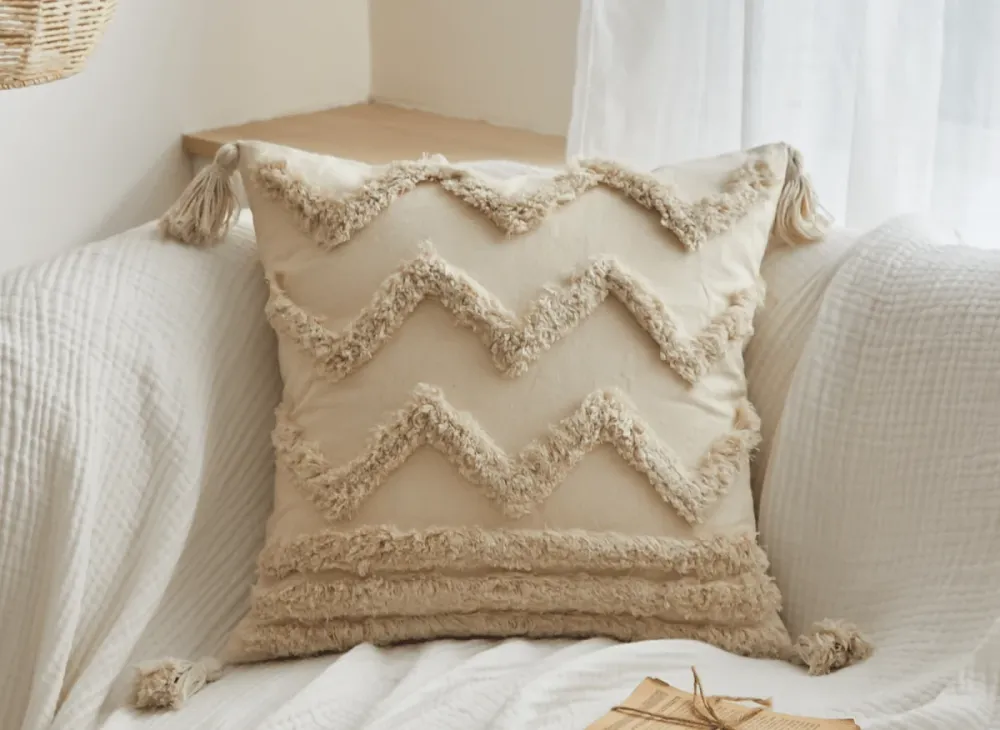 Cojín beige con tejido texturizado, 45x45 cm, YONU FLORENCE