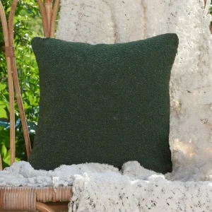 Cojín cuadrado EDEN de 45x45 cm, confeccionado en tejido con efecto piel de oveja verde. FLORENCE