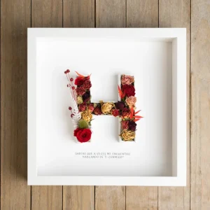 Letra H con flor seca Flors Català