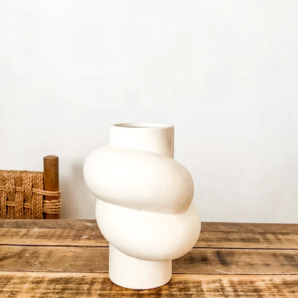 Florero Cerámica Nudo 24cm Diseño Escultural | Frank Home