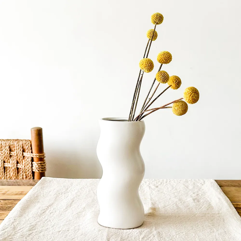 Florero Ondulado Cerámica Blanco Frank Home