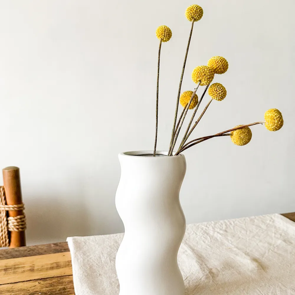 Florero Ondulado Cerámica Blanco Frank Home