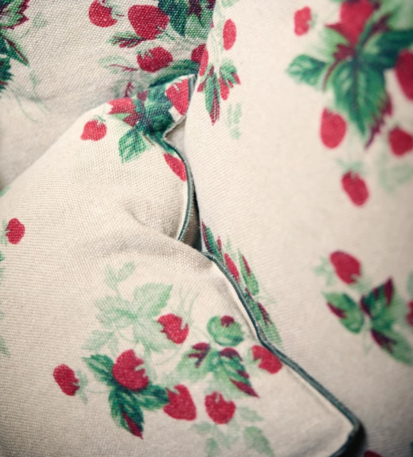 FUNDA DE COJIN FRESAS