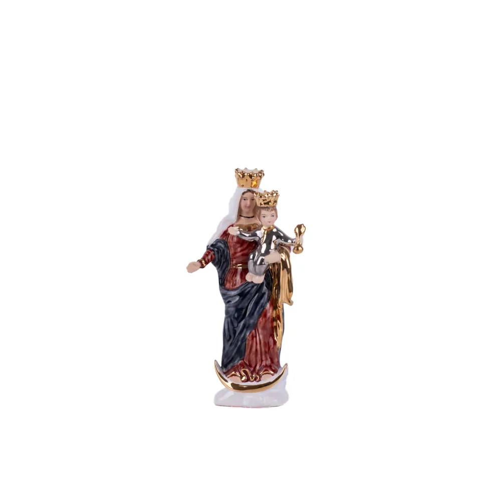 Estatua de cerámica de Nuestra Señora de la Victoria. Galleria Mariana