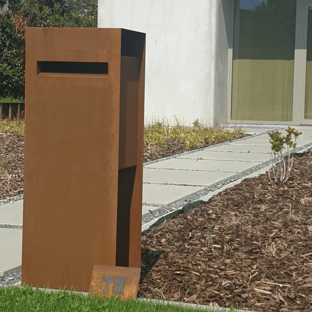 Buzón de acero Corten GB016 con salida trasera Geroba