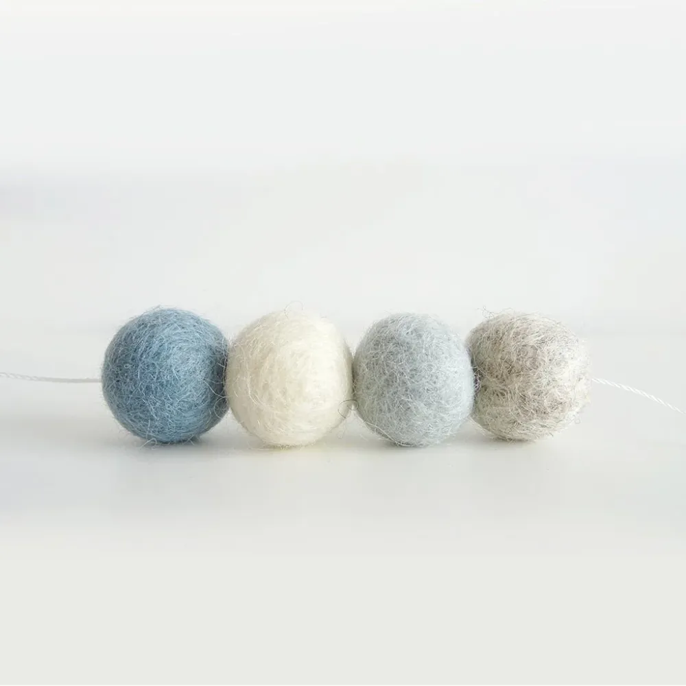 Guirnaldas de Bolitas Azul Gris bebé