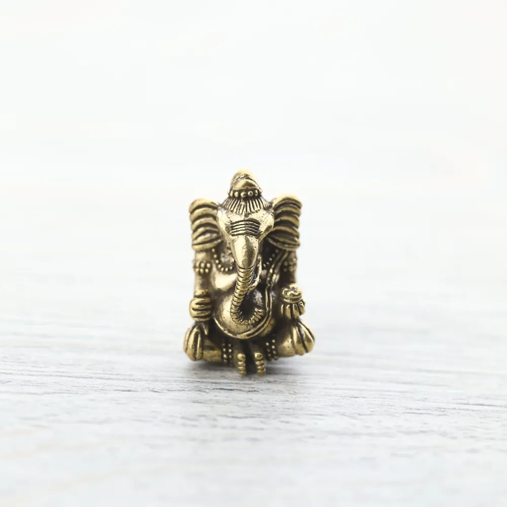 Pequeñ estatua de Ganesh de latón Hands of the Hills