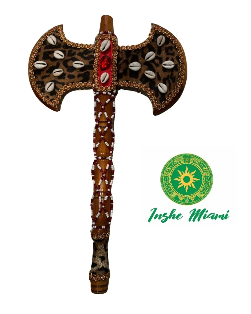 Hacha de Madera con Cuentas INSHE MIAMI
