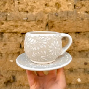 Juego de plato y taza blancos (RESERVA) (ENVÍO EN APROX. 6-12 SEMANAS)
