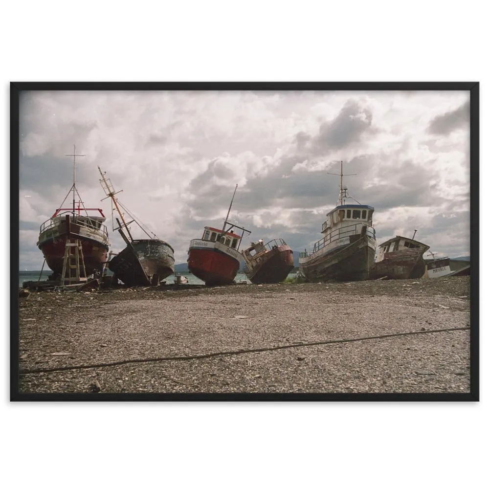 barcos en reposo - cartel en el marco Negro Kuratoren von artlia
