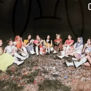 Loona - 12:00 [ c ] poster