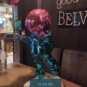ASTRONAUTA MULTICOLOR CROMADO CON GLOBO EDICION ESPECIAL Mi tienda