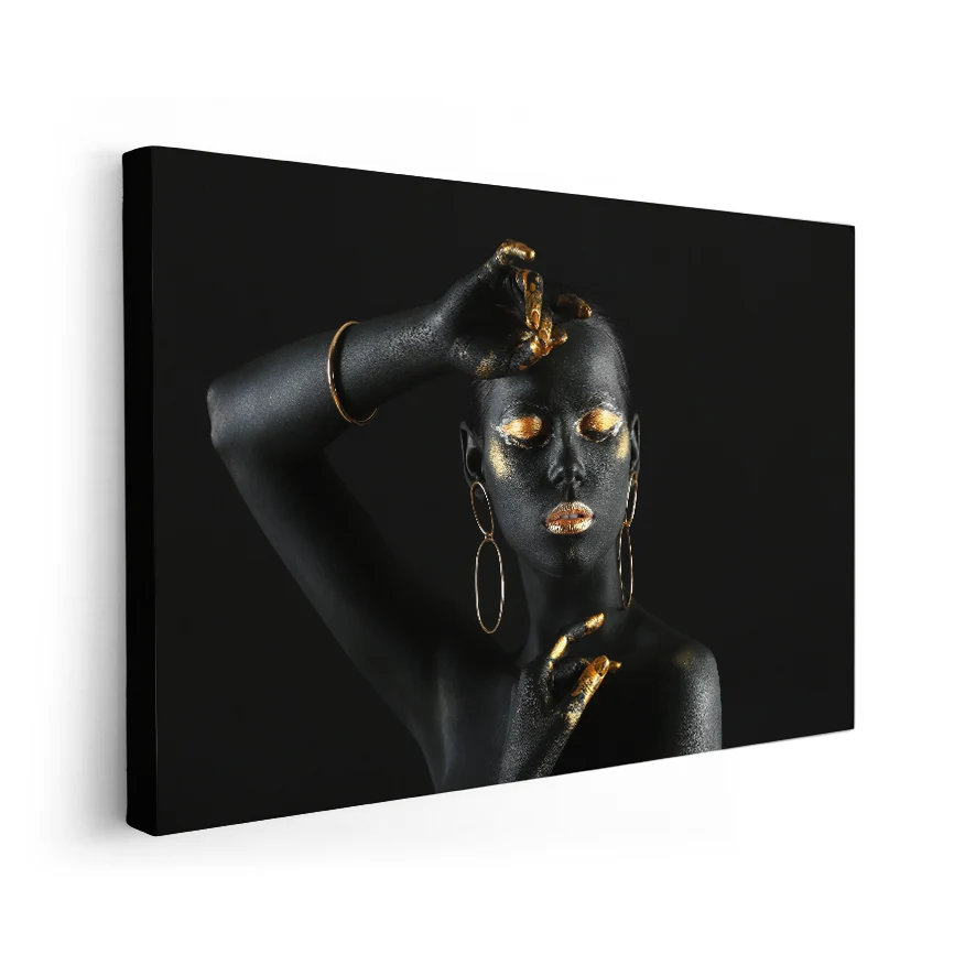 Mujer Maquillaje Dorado Poster