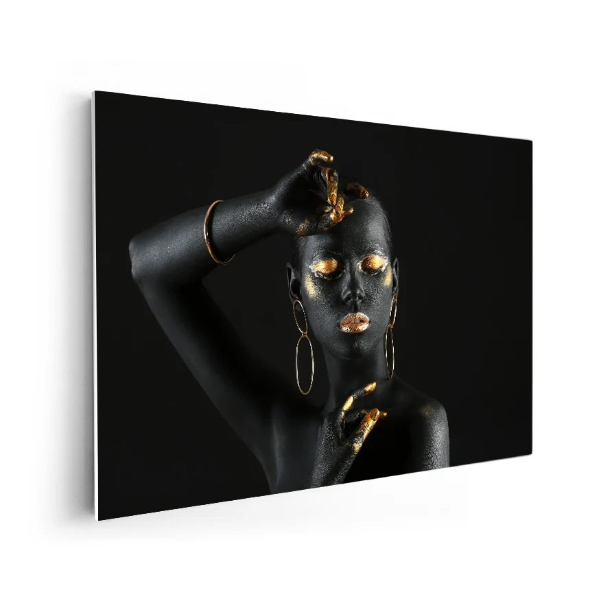 Mujer Maquillaje Dorado Poster