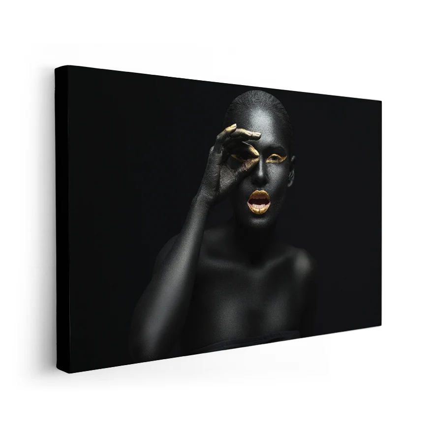 Mujer Maquillaje Dorado Poster