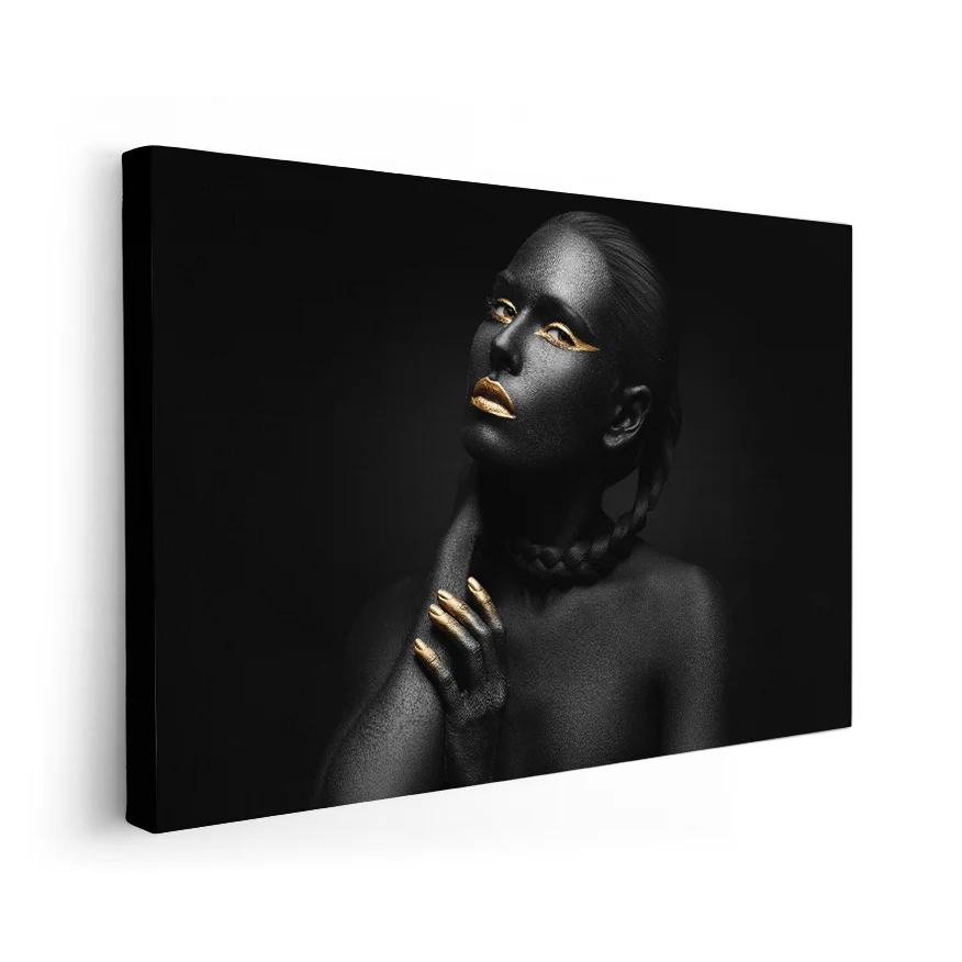 Mujer Maquillaje Dorado Poster